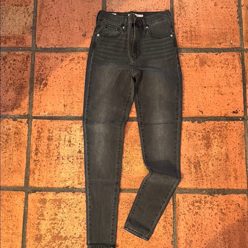 Levi’s Washed Black Mile High Super Skinny Jeans